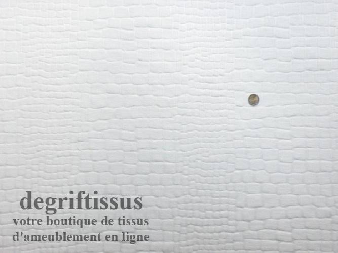 Ecorse blanc Dégriftissus vous propose ce tissu d&#039;ameublement écorce d&#039;arbre blanc, tissage velours chenillé de très belle quali
