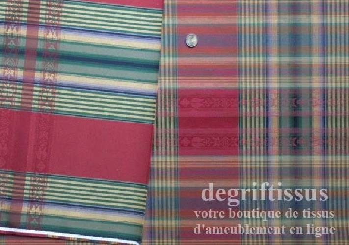 Tissu Jacquard écossais double face, bordeau vert Dégriftissus vous propose ce tissu d&#039;ameublement écossais bordeaux et vert. Tr