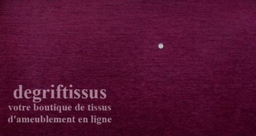 Dégriftissus vous propose ce tissu d&#039;ameublement velours chenillé prune de belle épaisseur, doublé de latex, très résistant, ave