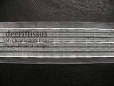 Dégriftissus vous propose cette Rufflette Fronsvoil transparente 76 mm, AVEC AGRAFES, large et rigide, pour faire une belle tête