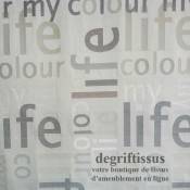 Satiné lettres gris Dégriftissus vous propose ce tissu d'ameublement satiné tissé, gris avec lettres grises, de haute qualité, p