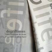 Satiné lettres gris Dégriftissus vous propose ce tissu d'ameublement satiné tissé, gris avec lettres grises, de haute qualité, p