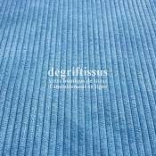 Velours côte bleu ciel Dégriftissus vous propose ce tissu d'ameublement velours fine côte, pour chaises, fauteuils, tête de lit,