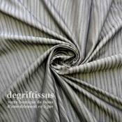Degrif Tissus vous propose ce tissu d'ameublement rayé gris Superbe tissu d'ameublement tissé Jacquard satiné, avec de belles nu