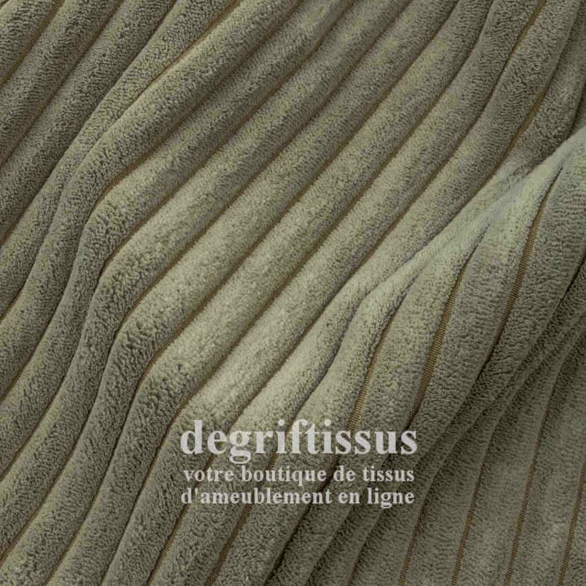 Tissu Velours De Polyester Vert Clair - Largeur 150 Cm - Vendu Au Mètre - Pour Vêtement Ou Ameublement - Neuf