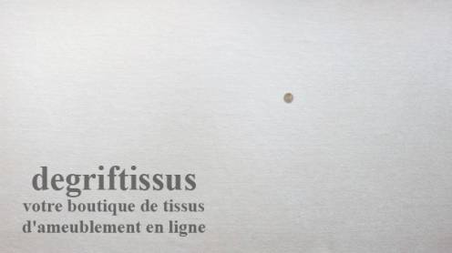 Dégriftissus vous propose ce tissu d&#039;ameublement velours chenillé blanc Tissu d&#039;ameublement de belle épaisseur, très résistant, 