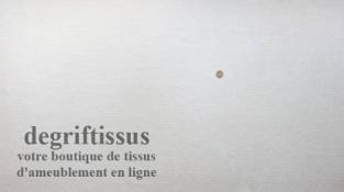 Dégriftissus vous propose ce tissu d'ameublement velours chenillé blanc Tissu d'ameublement de belle épaisseur, très résistant, 