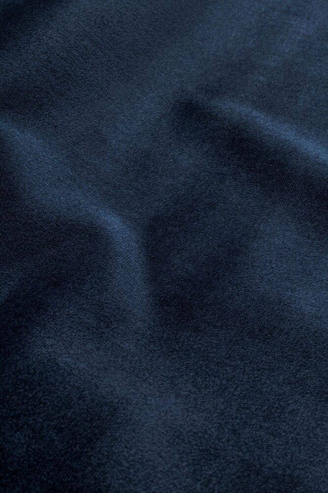 606