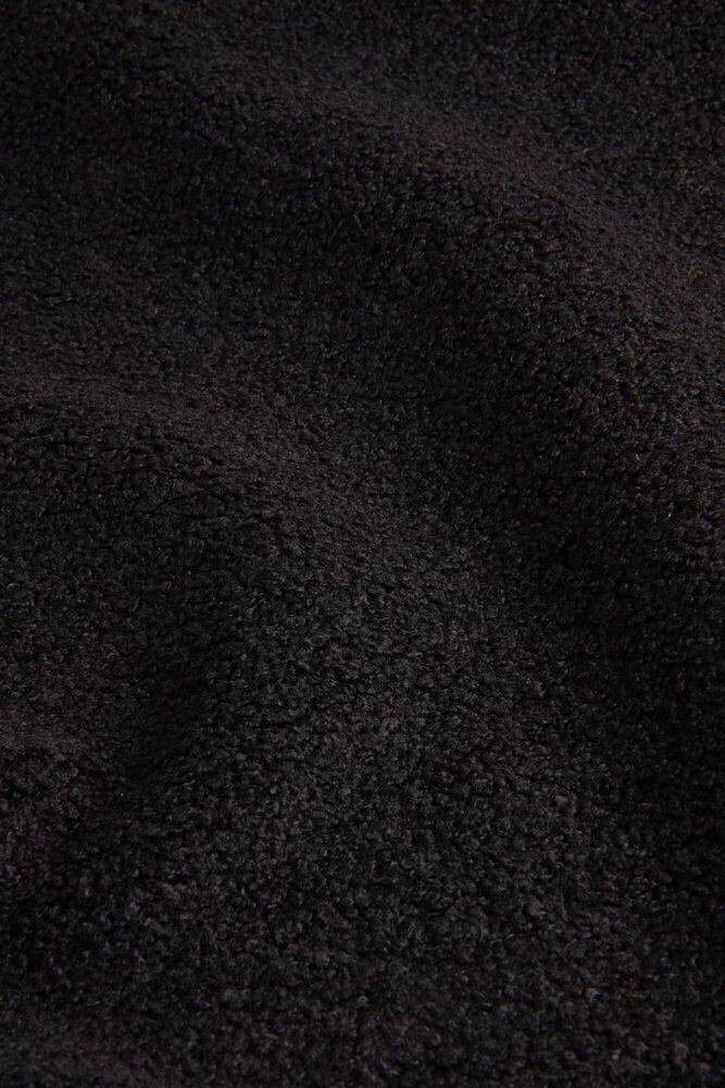 800