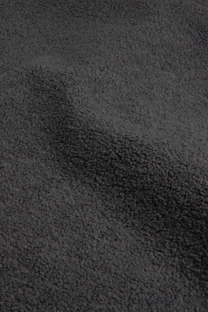 807
