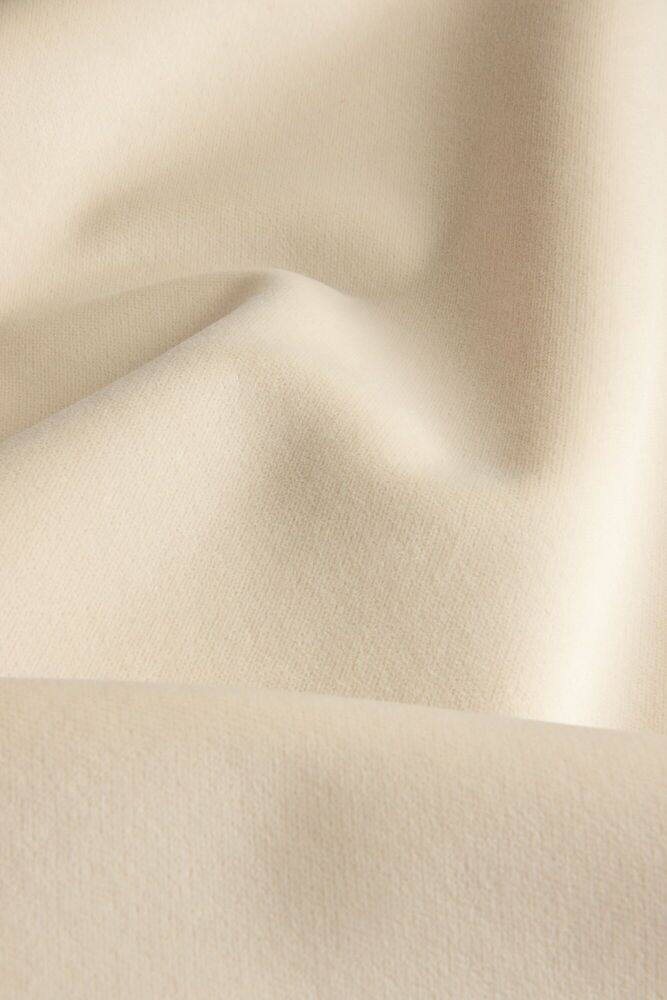 902