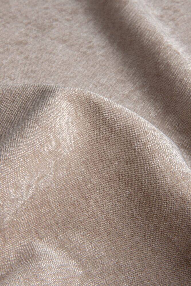 902