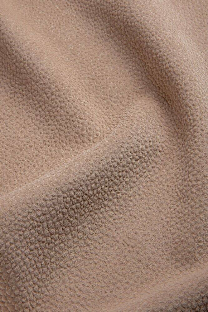 905