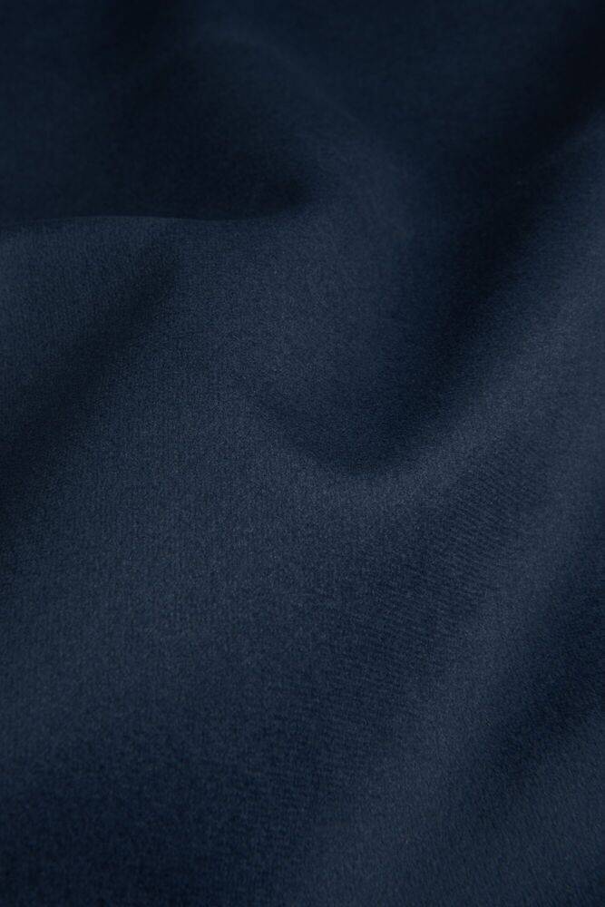 606