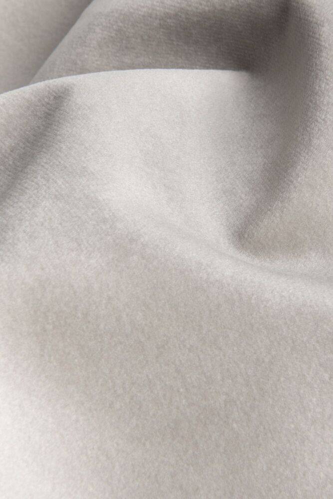 808