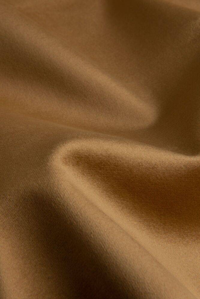 907