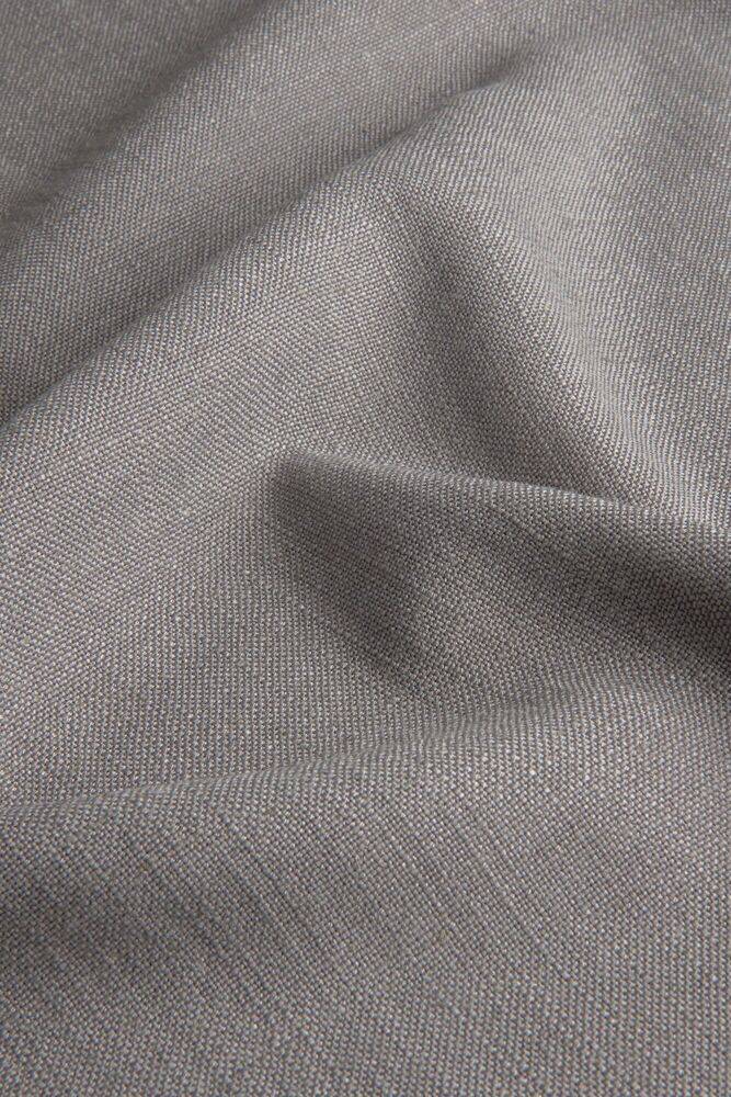 806