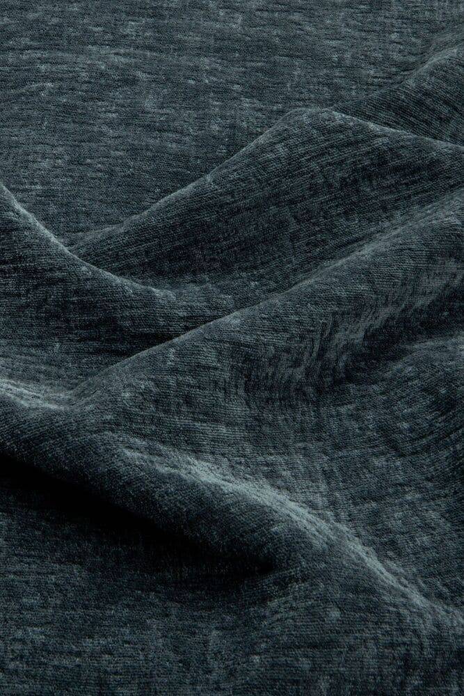 600