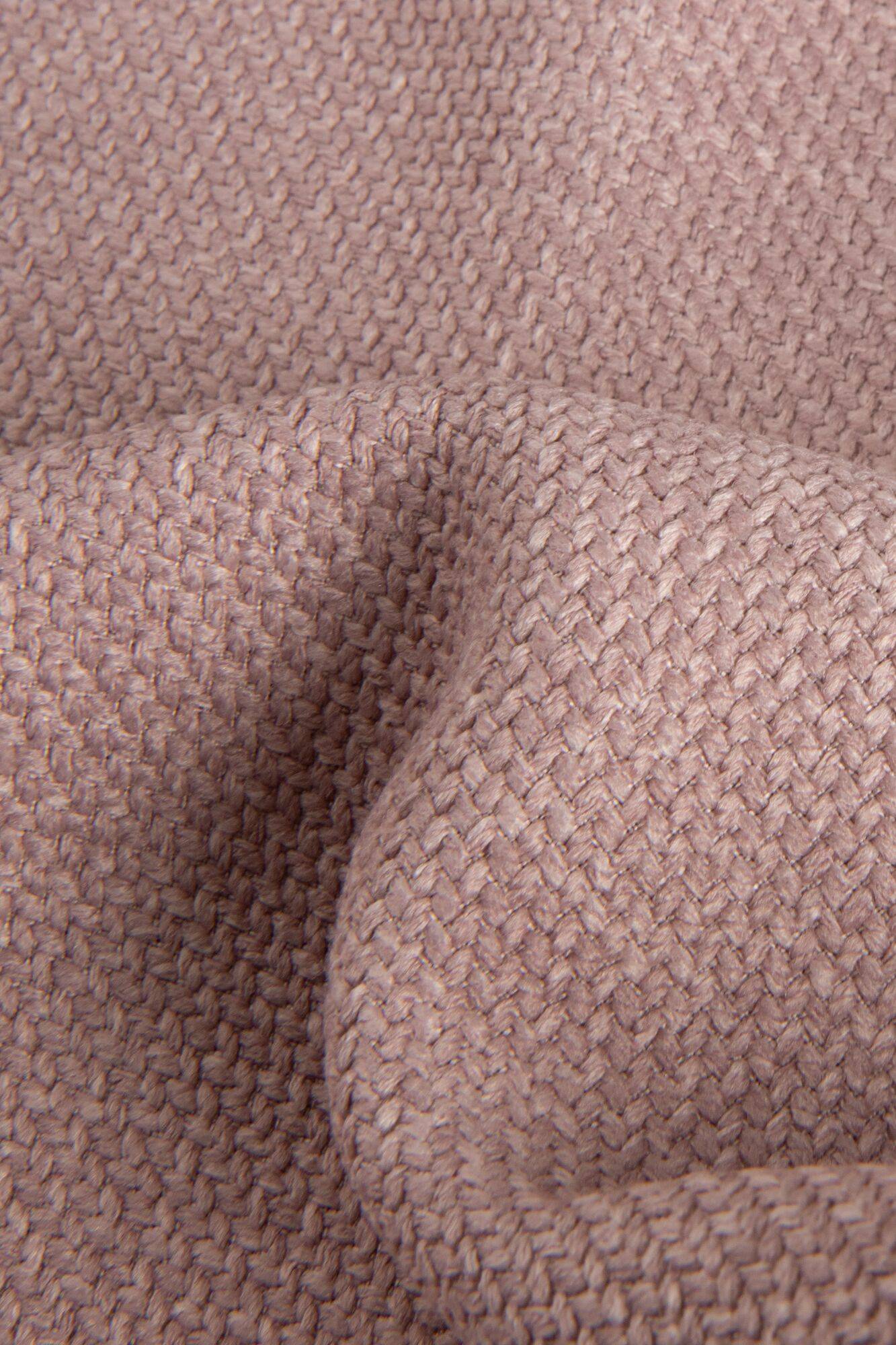 701