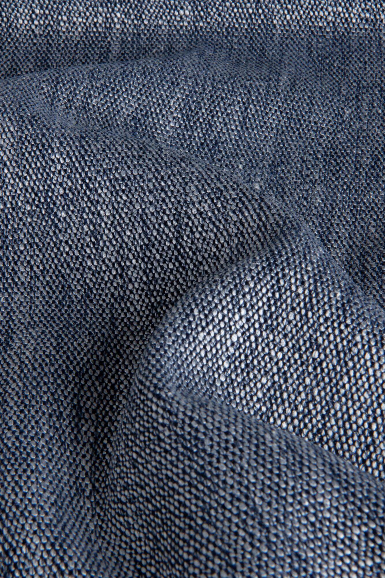 604