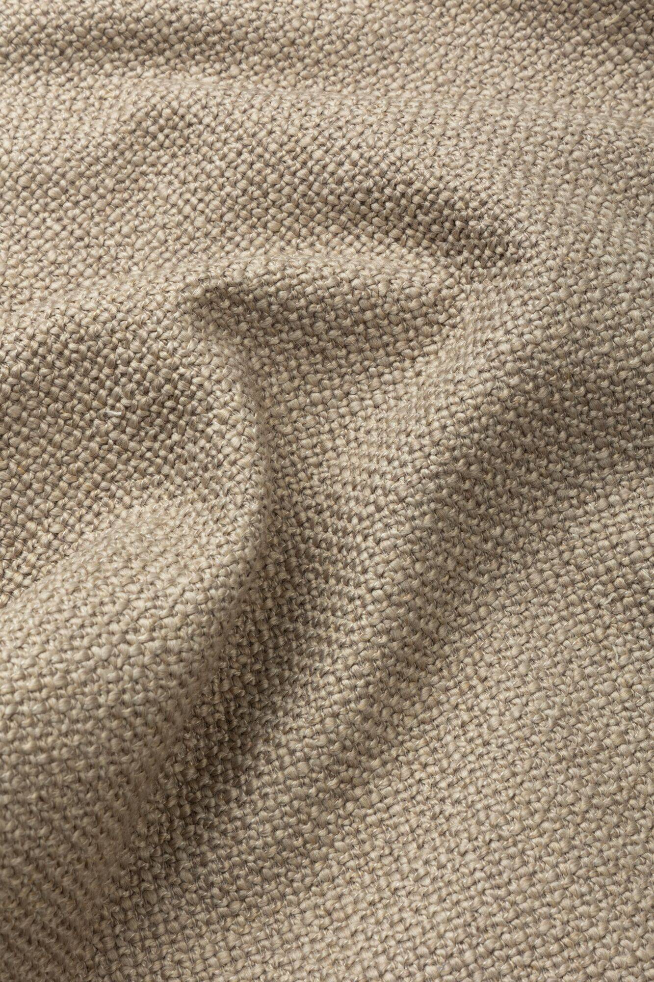 902