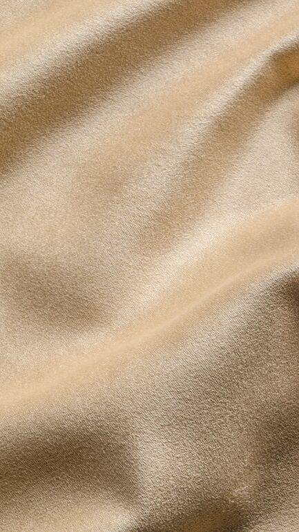 915