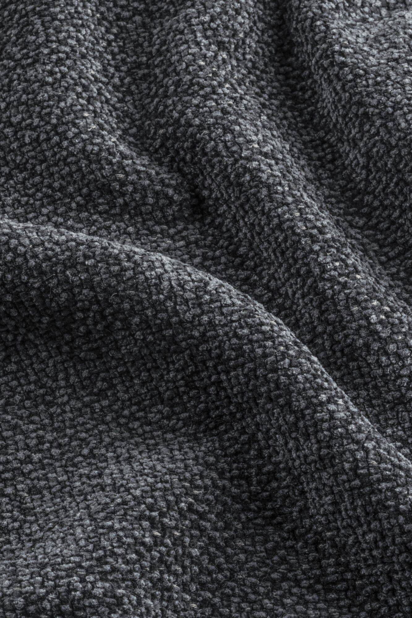 802