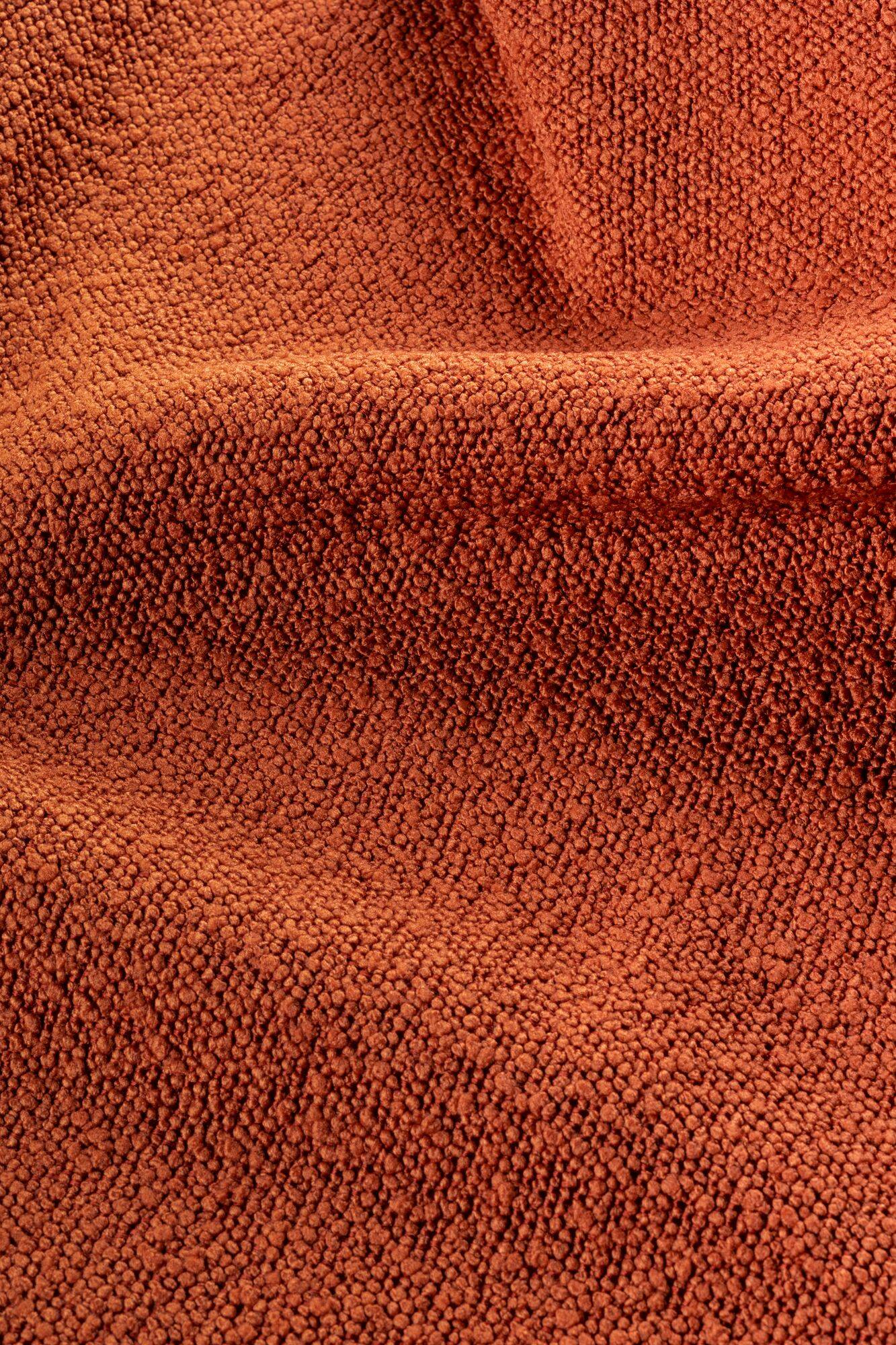 304