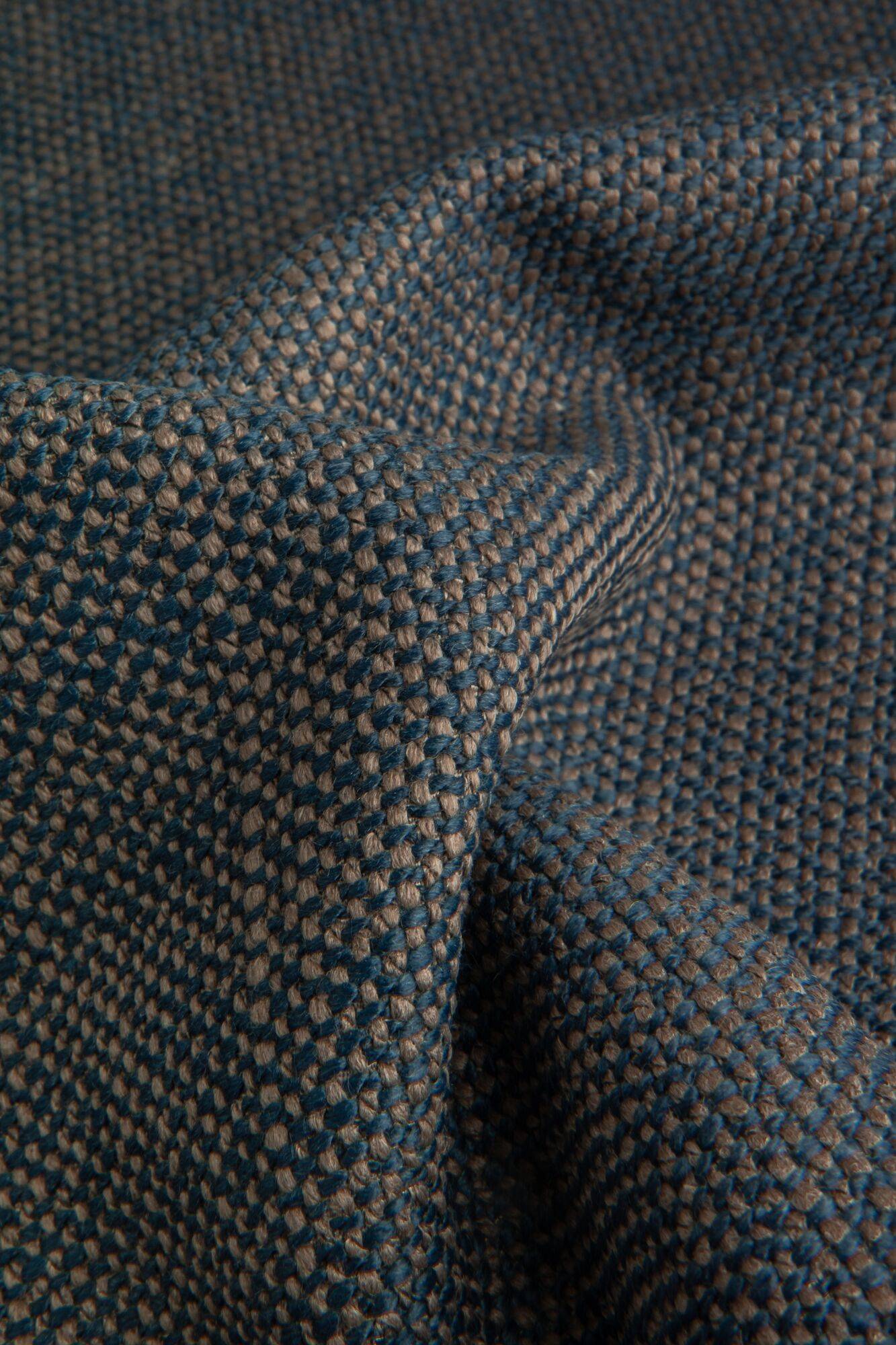 604