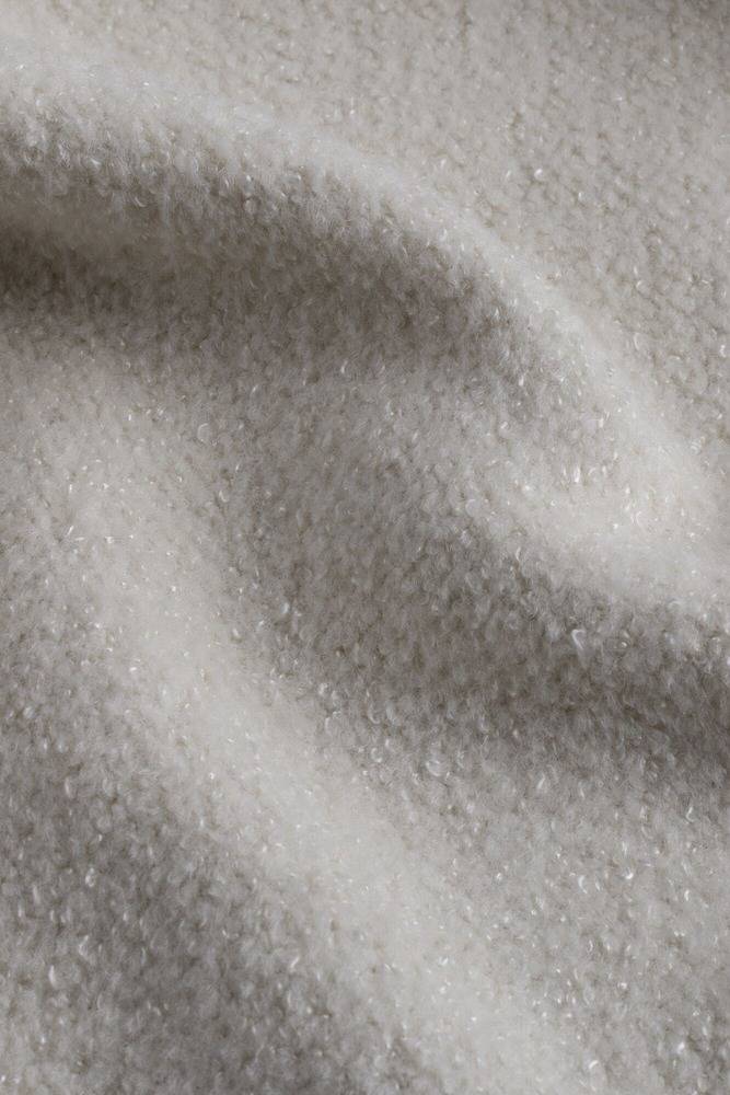 902