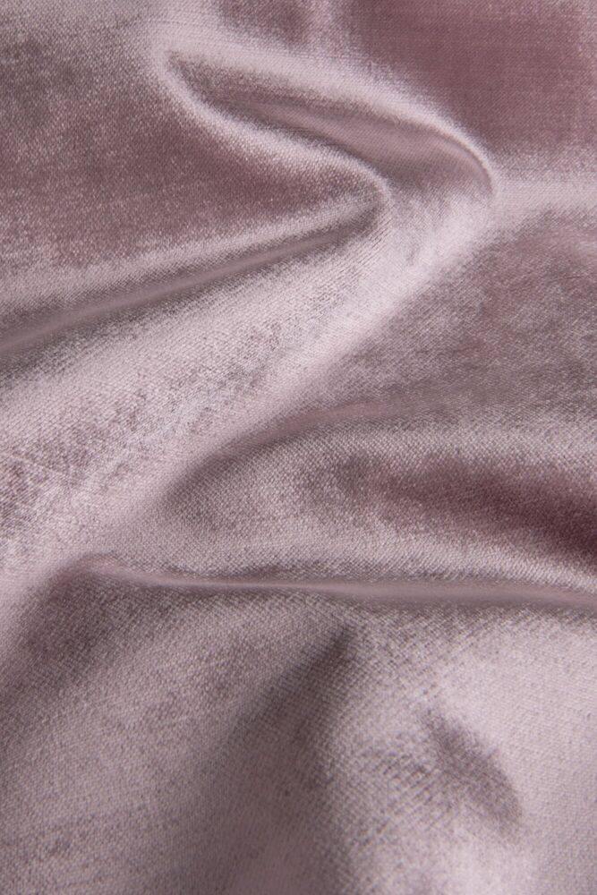 702
